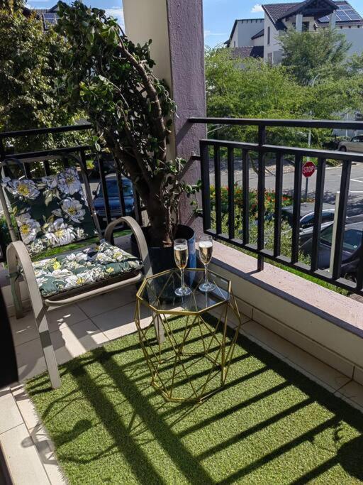 Classy And Cosy Apt - Dainfern ساندتون المظهر الخارجي الصورة