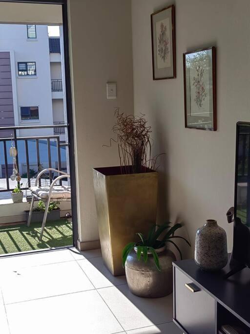 Classy And Cosy Apt - Dainfern ساندتون المظهر الخارجي الصورة